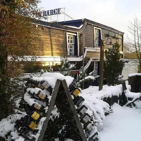 Boat De Barge Hotel