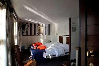 Boat De Barge